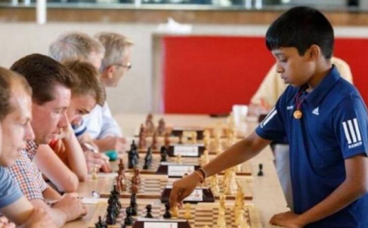 विश्वनाथन आनंद को पीछे छोड़ 12 साल के खिलाड़ी ने बनाया विश्व रिकॉर्ड