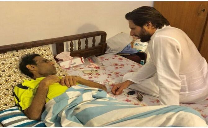 बीमारी को हराने के लिए भारत का दिल चाहता है पाकिस्तान का पूर्व हॉकी स्टार