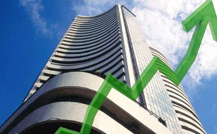 सेंसेक्स 250 अंक से ज्यादा चढ़कर हुआ बंद, बैंकिंग शेयर्स में हुई खरीदारी