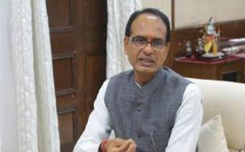 मध्य प्रदेश: पर्यावरण अनुकूल कार के इस्तेमाल से सीएम ने किया इंकार