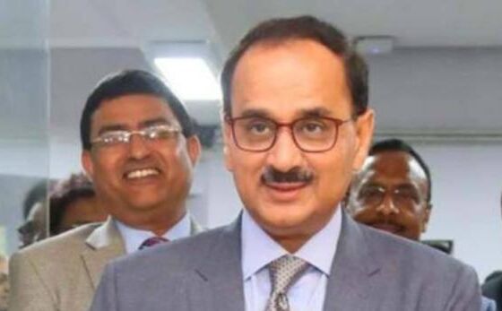 HC ने रोकी राकेश अस्थाना की गिरफ्तारी, CBI चीफ ने छीनीं शक्तियां