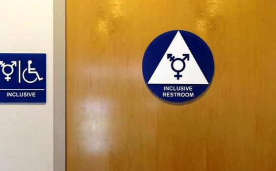 क्यों कॉलेज में पड़ी यूनिसेक्स टॉयलेट की जरूरत?