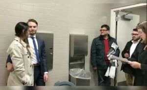 बाथरूम में रचाई शादी, इस कपल ने, कारण हैरानी वाला है...