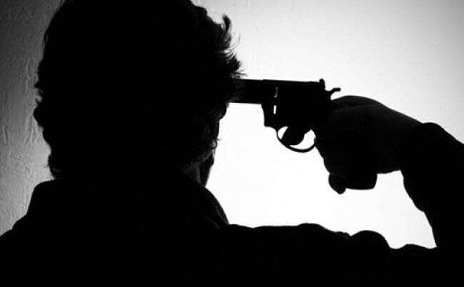 वाराणसी के होटल में ठहरे हैदराबाद के ठेकेदार ने खुद को गोली मार कर जान दी