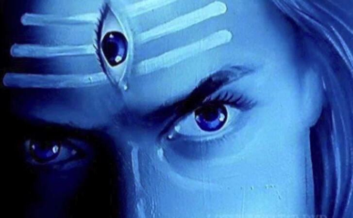 जानिए आखिर क्यों आरती के बाद बोला जाता है कर्पूरगौरम..