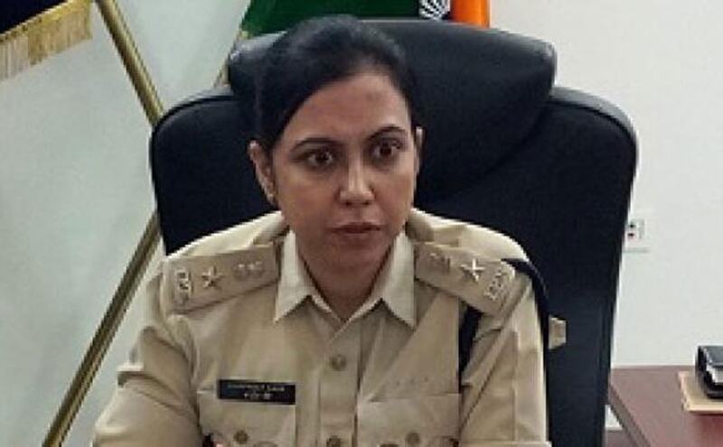 बिहार: मुजफ्फरपुर के एसएसपी के तबादले पर सियासत तेज, तेजस्वी यादव ने साधा निशाना बिहार: मुजफ्फरपुर के एसएसपी के तबादले पर सियासत तेज, तेजस्वी यादव ने साधा निशाना