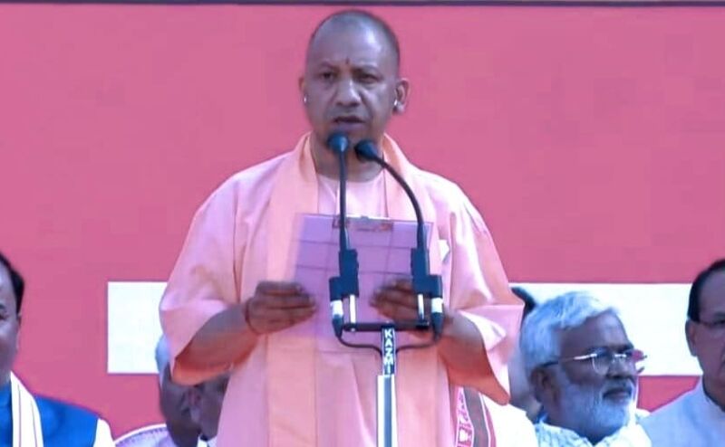 योगी ने दोबारा संभाली यूपी की कमान 37 वर्षों बाद बदला इतिहास