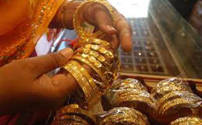 लगातार दूसरे दिन सस्ता हुआ सोना, जानिए 10 ग्राम गोल्ड के नए दाम