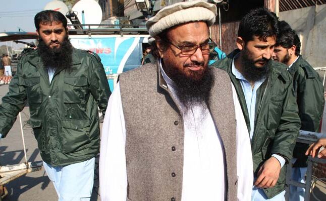 अमेरिका की सख्ती के बाद हरकत में आया पाक, हाफिज के आतंकी संगठन पर लगाया बैन