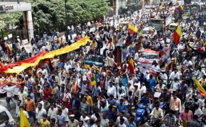 विधानसभा चुनाव से पहले कर्नाटक के लिए अलग झंडे की सिफारिश, हो सकता है विवाद  