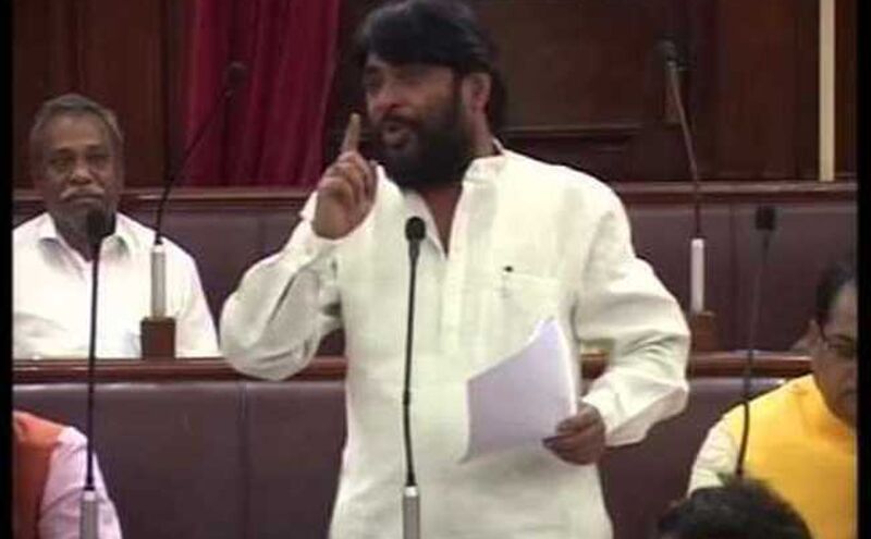 कबाड़ी के पास कॉपियां, रिजल्ट स्टूडेंट्स के साथ नाइंसाफी- बीजेपी