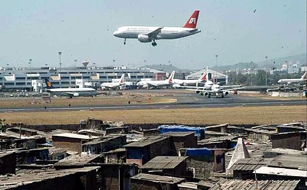 कैब हाईजैक करके एयरपोर्ट में घुसने की कोशिश नाकाम, सीआईएसएफ ने चलाई दो गोलियां