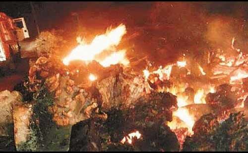 लाखों का सामान जलकर खाक:  बेंगलुरू अट्टूर लेआउट