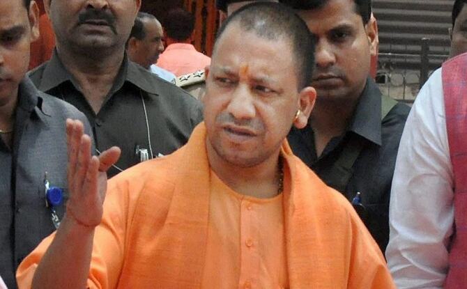 यूपी इन्वेस्टर्स समिट के दौरान निवेश प्रस्तावों को योगी सरकार भूमि में उतारने को तैयार, ऐसे करेगी निवेश