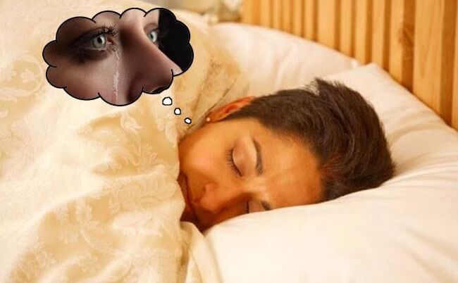 सपने में रोना या रोता देखना, देते हैं ये चौंकाने वाले संकेत