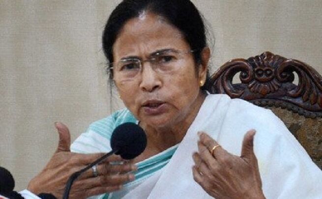 ममता बनर्जी को लेकर की गई आपत्तिजनक फेसबुक पोस्ट को लाइक करना पड़ा मंहगा