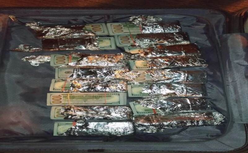 जेट एयरवेज की एयर होस्टेस 3.5 करोड़ की विदेशी मुद्रा के साथ गिरफ्तार, बाहर भेजने की थी साजिश