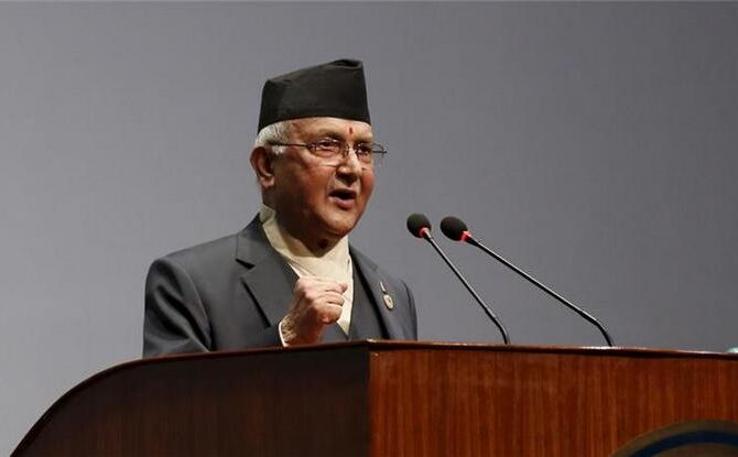 फेफड़े में संक्रमण के बाद अस्पताल में भर्ती कराए गए नेपाल के प्रधानमंत्री ओली