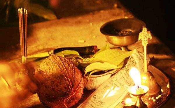 भगवान को हर दिन अर्पित करें यह एक चीज और फिर देखे चमत्कार भगवान को हर दिन अर्पित करें यह एक चीज और फिर देखे चमत्कार