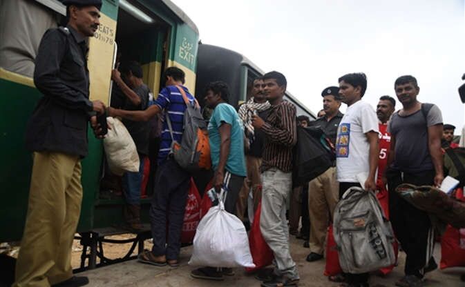 पाकिस्तान ने स्वतंत्रता दिवस से 1 दिन पहले 30 भारतीय कैदियों को किया रिहा पाकिस्तान ने स्वतंत्रता दिवस से 1 दिन पहले 30 भारतीय कैदियों को किया रिहा