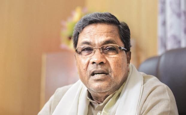 कर्नाटक में आठवीं पास विधायक को बनाया उच्च शिक्षा मंत्री