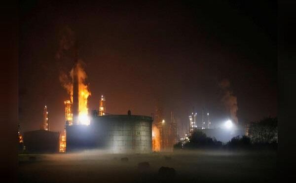 बोस्निया की एकमात्र तेल रिफाइनरी में विस्फोट, 8 कर्मचारी घायल