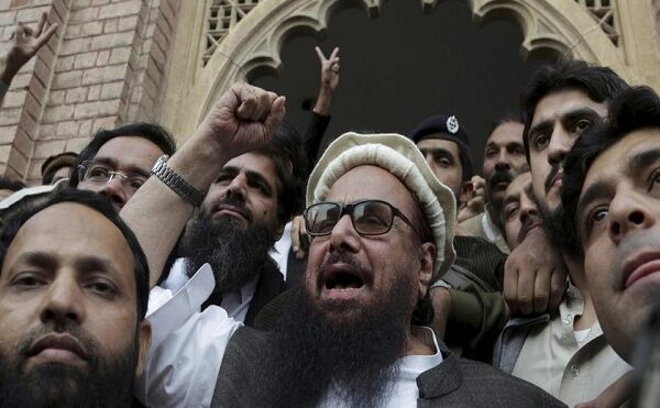 प्रतिबंध के बावजूद ईद की नमाज अदा करने पहुंचा आतंकी सईद