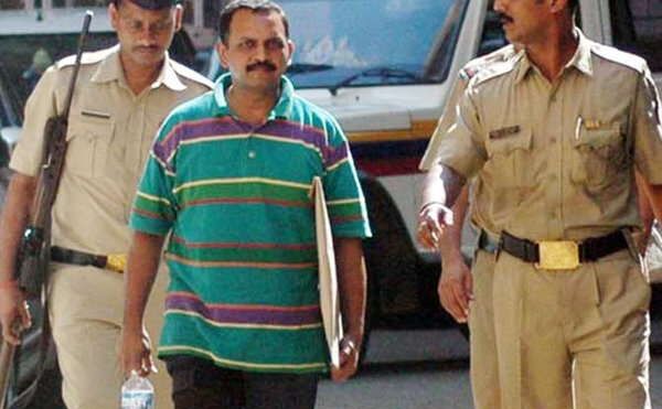 कर्नल पुरोहित ने SC में दायर की याचिका, सभी आरोप खारिज करने की मांग की