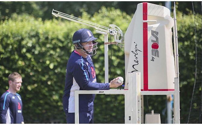 इंग्लैंड पर हावी कुलदीप का डर, 13 साल पुरानी मशीन से खोज रहा जीत की तरकीब