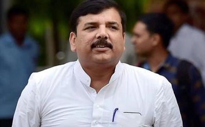 झप्पी देने वाले गप्पी प्रधानमंत्री है मोदी: आप सांसद