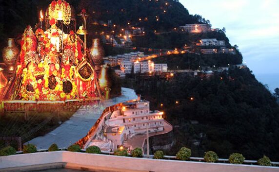 माता वैष्णो देवी के मंदिर जाने से पहले जरूर पढ़े यह कथा