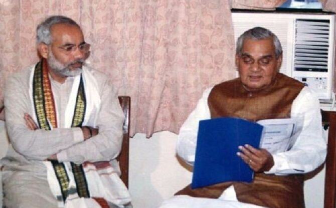 अटल बिहारी वाजपेयी को याद किया: मोदी ट्वीट