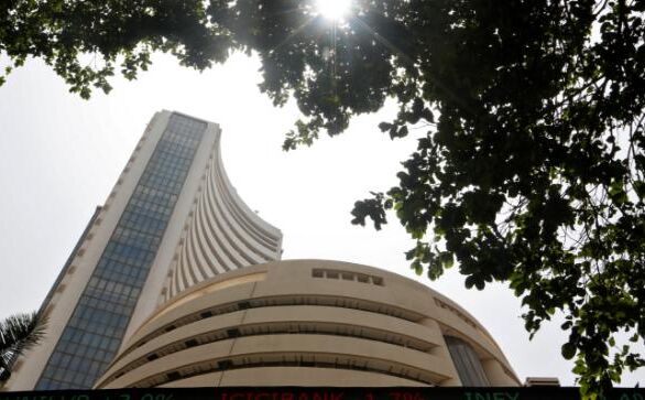 सेंसेक्स 100 अंक टूटकर 36,227 पर बंद - 70 फीसद टूटा इंफीबीम का शेयर