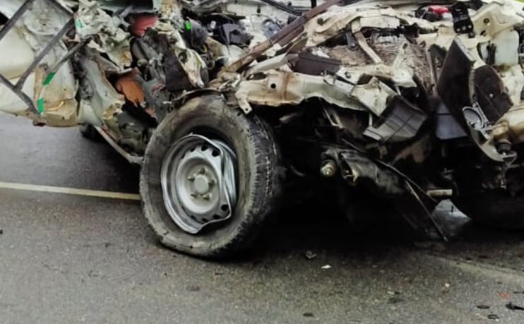 दर्दनाक: ट्रक से टकराई स्कार्पियो, 9 की मौत