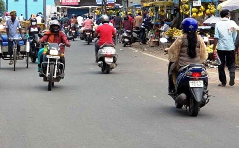 रांची: अनलॉक का असर, बाजारों में लौट रही रौनक रांची: अनलॉक का असर, बाजारों में लौट रही रौनक